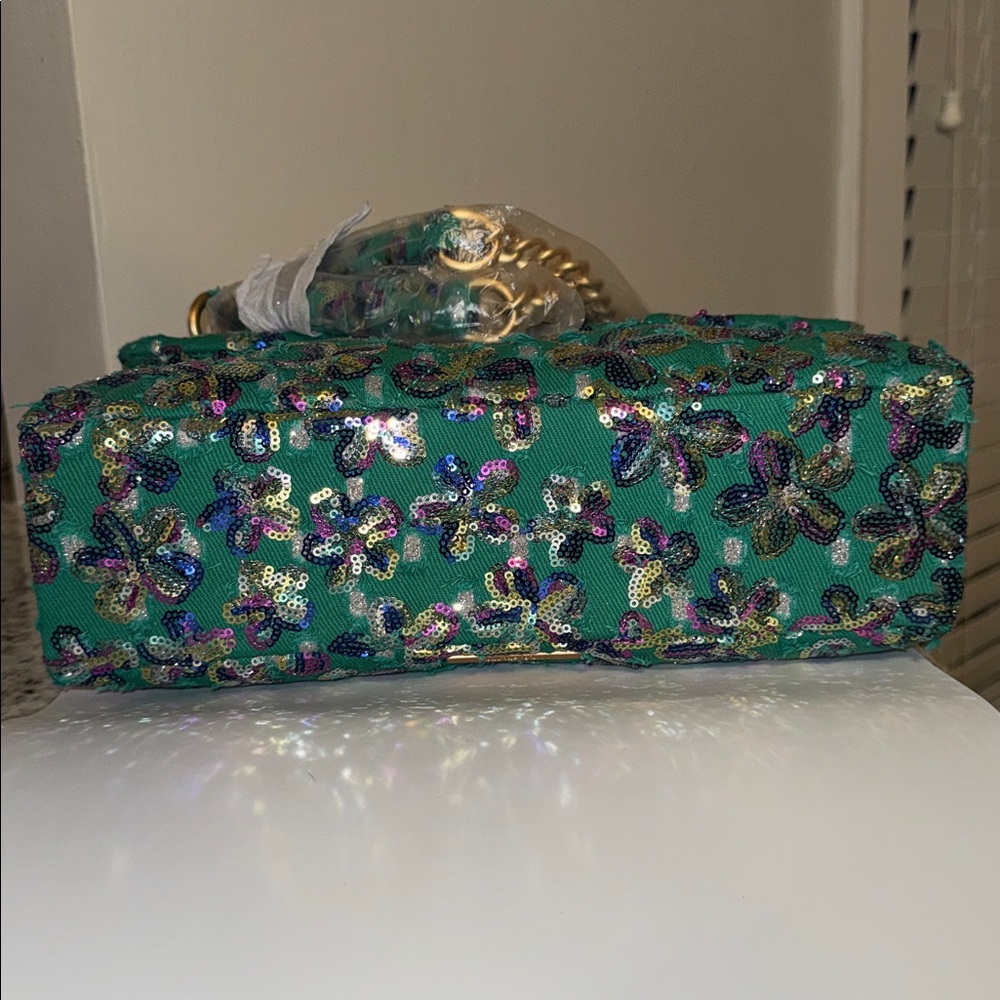 Kurt Geiger London Large Kensington Crossbody Bag - Picture 9 of 10